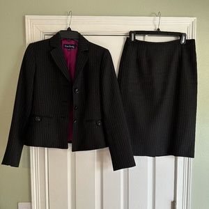 Evan-Picone Suit- Blazer and skirt 2 piece set- Size 4